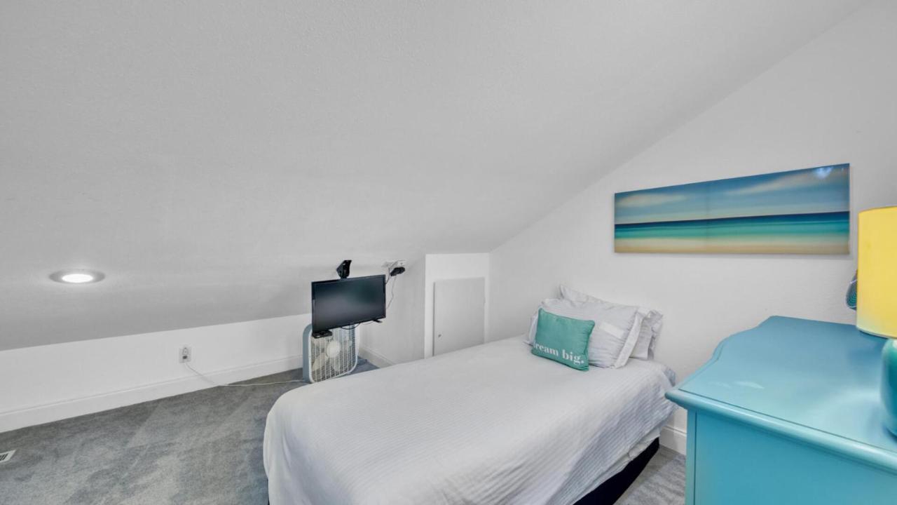 Crystal Villas 12B - Updated 2 Bedroom With Loft Beach Front Condo In The Heart Of Destin Exterior foto