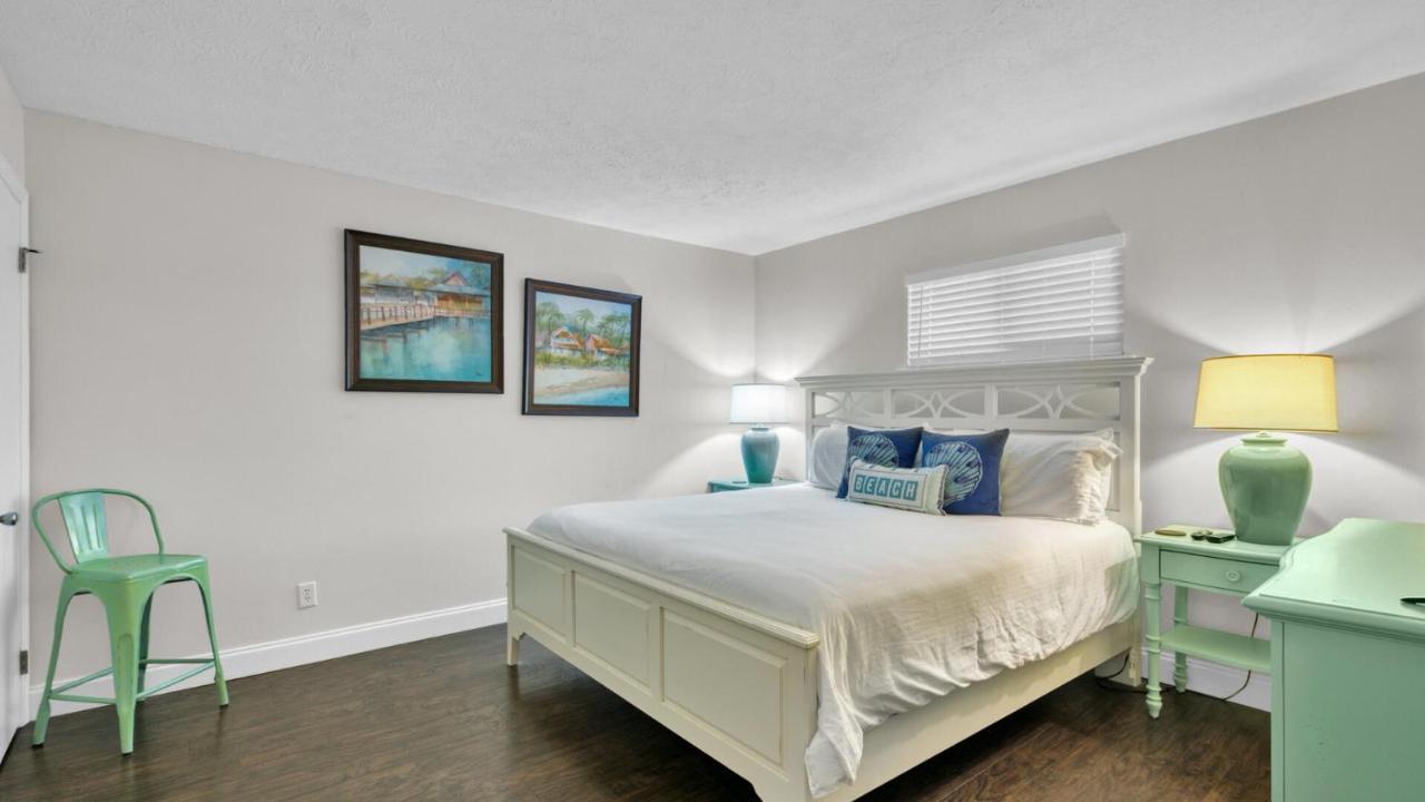 Crystal Villas 12B - Updated 2 Bedroom With Loft Beach Front Condo In The Heart Of Destin Exterior foto